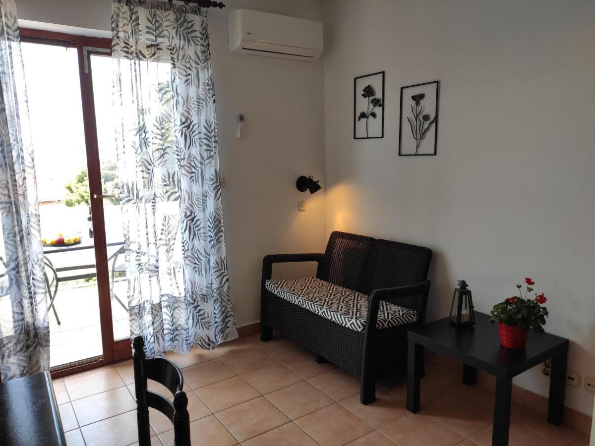 Apartments With A Parking Space Novalja, Pag - 6552 Екстериор снимка