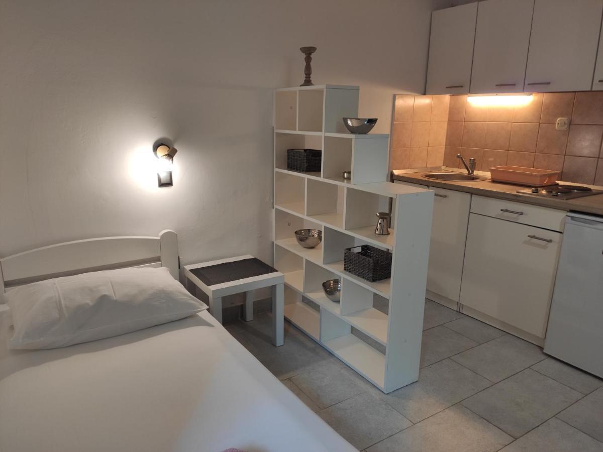 Apartments With A Parking Space Novalja, Pag - 6552 Екстериор снимка