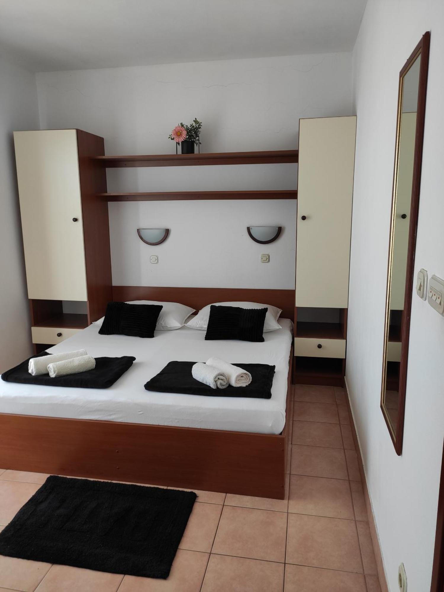 Apartments With A Parking Space Novalja, Pag - 6552 Стая снимка